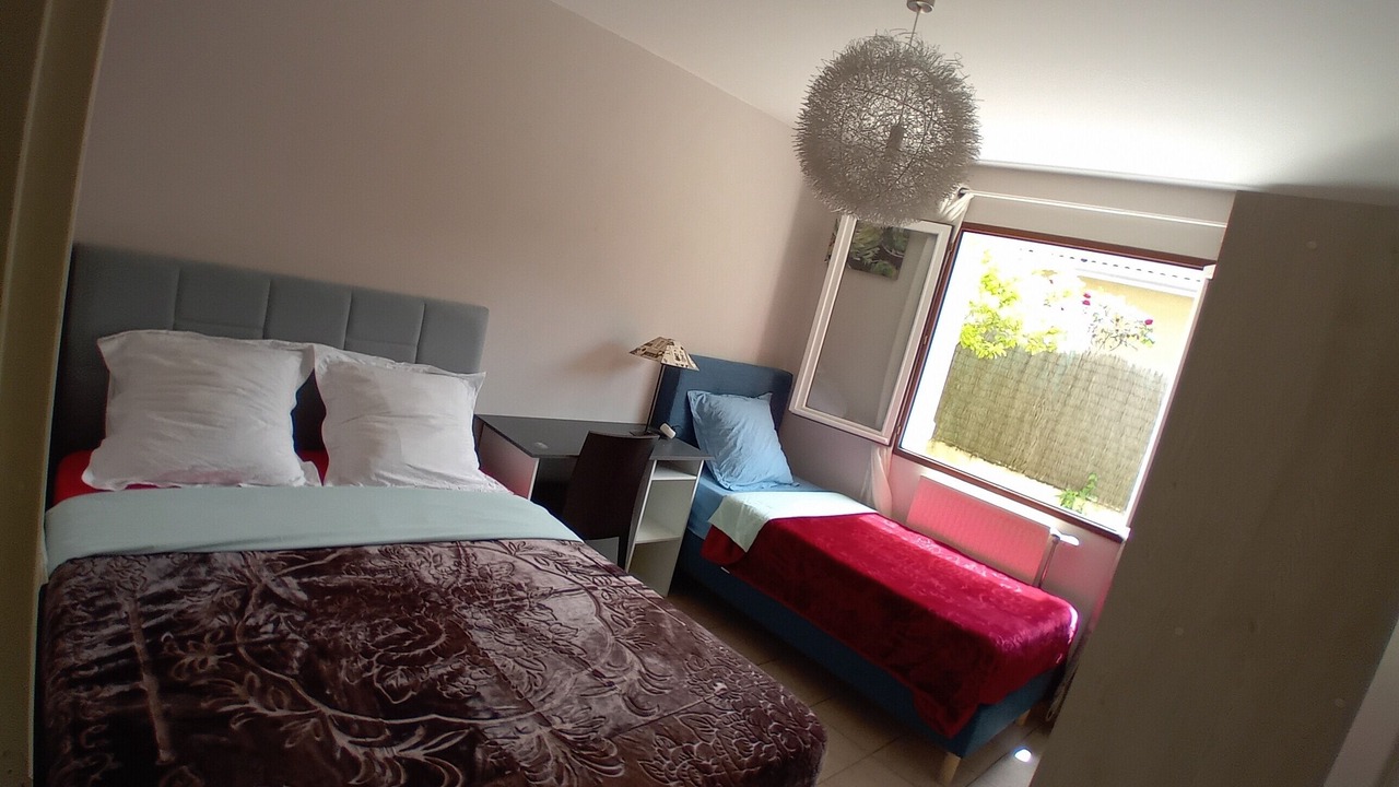 Photo of Bedroom in Bourgoin-Jallieu