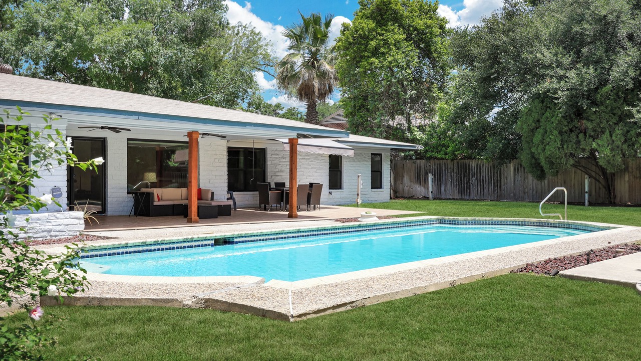 Photo of Outdoor in Castle Hills