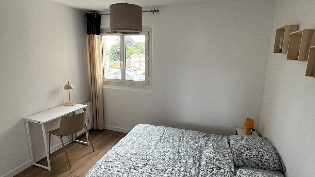 Photo of Bedroom in Elbeuf