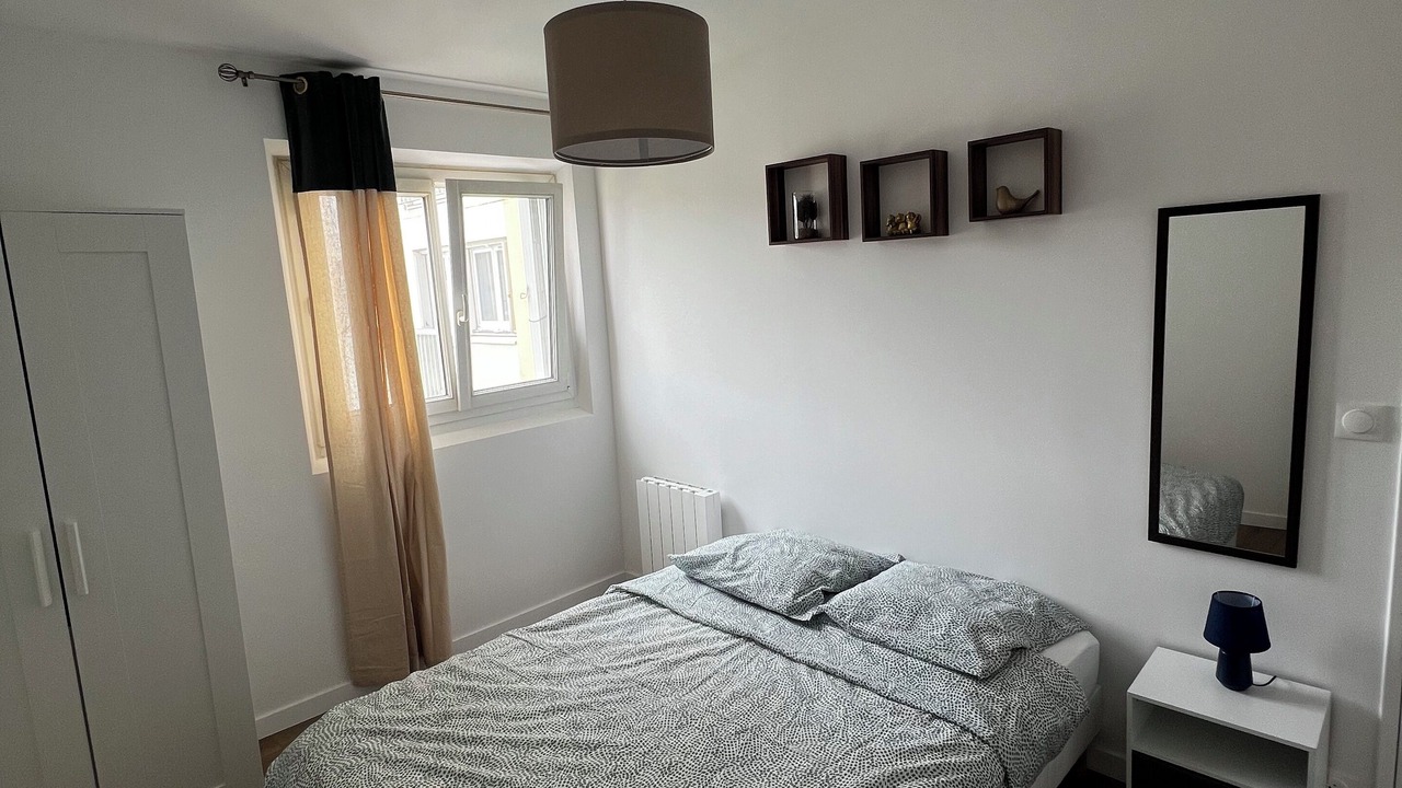 Photo of Bedroom in Elbeuf