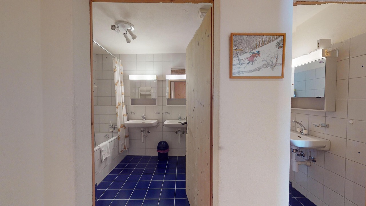 Photo of Bathroom in S-chanf