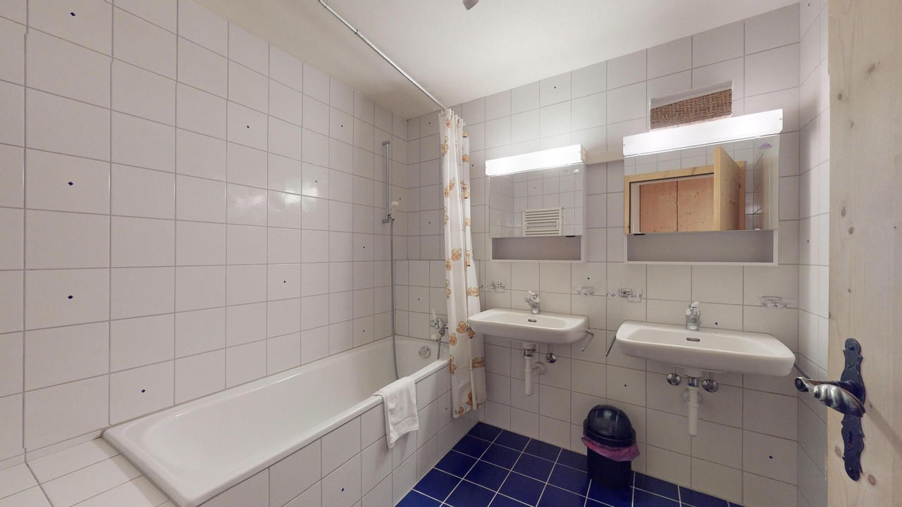 Photo of Bathroom in S-chanf
