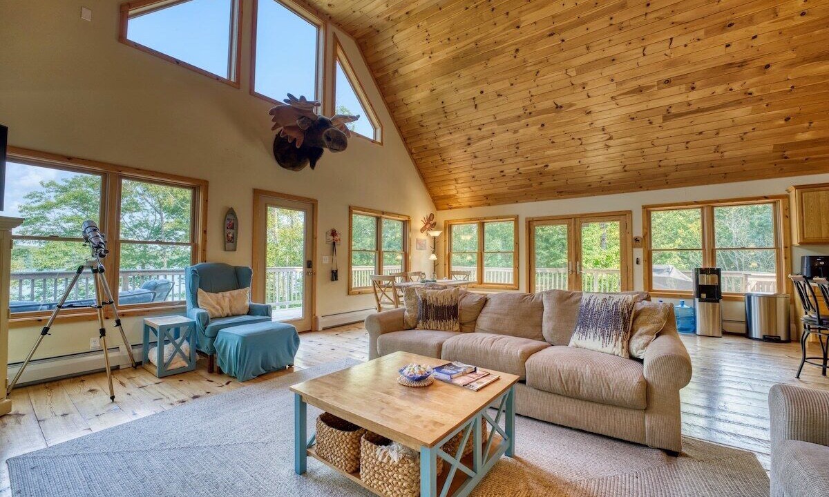 Photo of Livingroom in Hancock