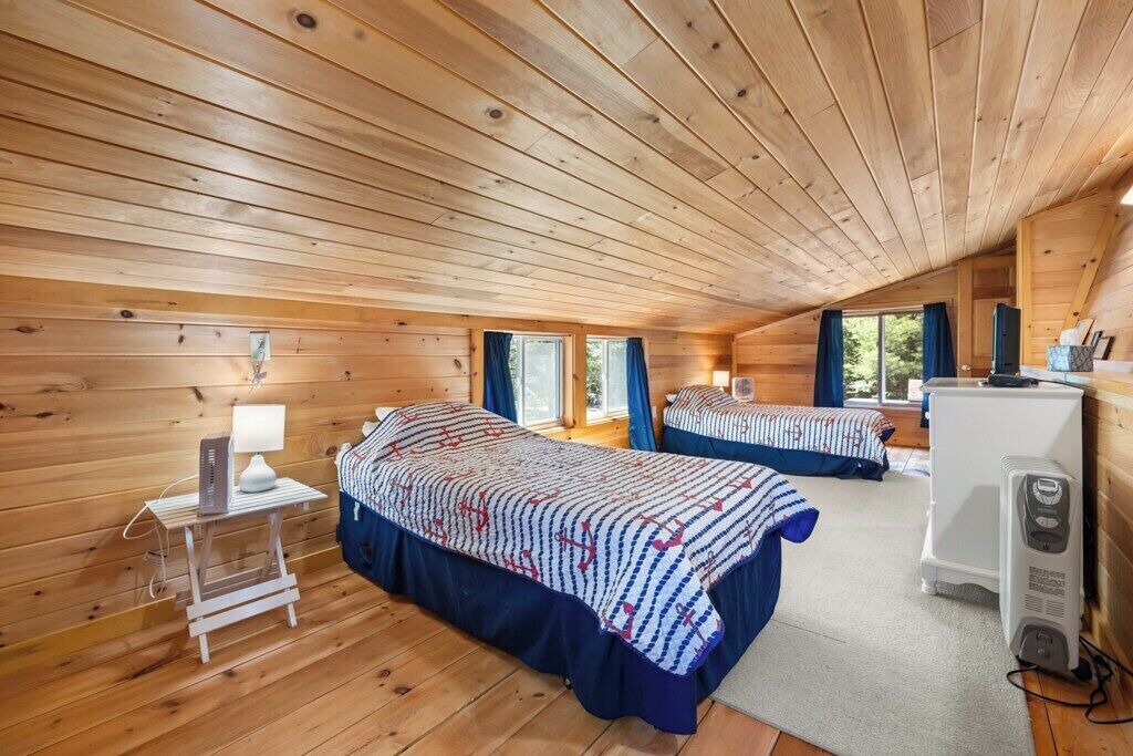 Photo of Bedroom in Otis