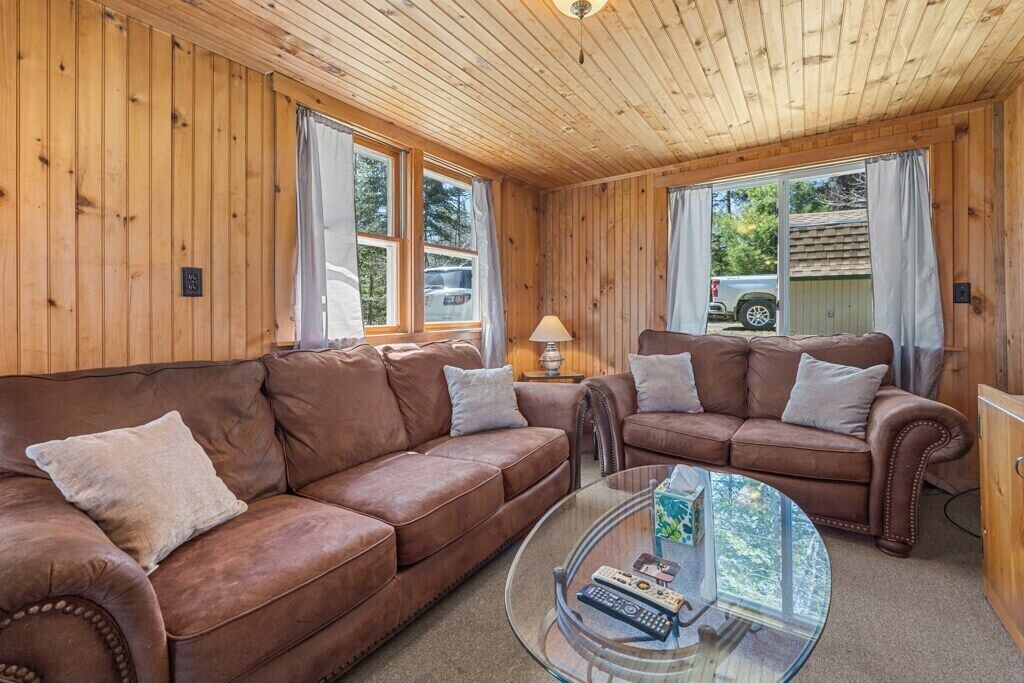 Photo of Livingroom in Otis