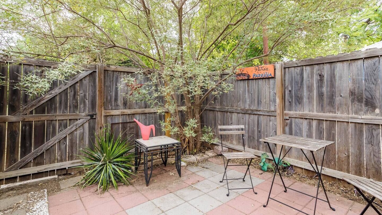 Photo of Patio Balcony in Northwest Los Angeles Heights