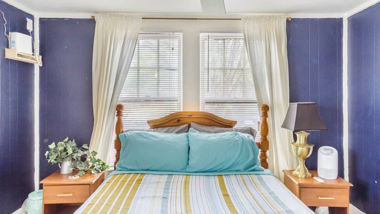 Photo of Bedroom in Northwest Los Angeles Heights