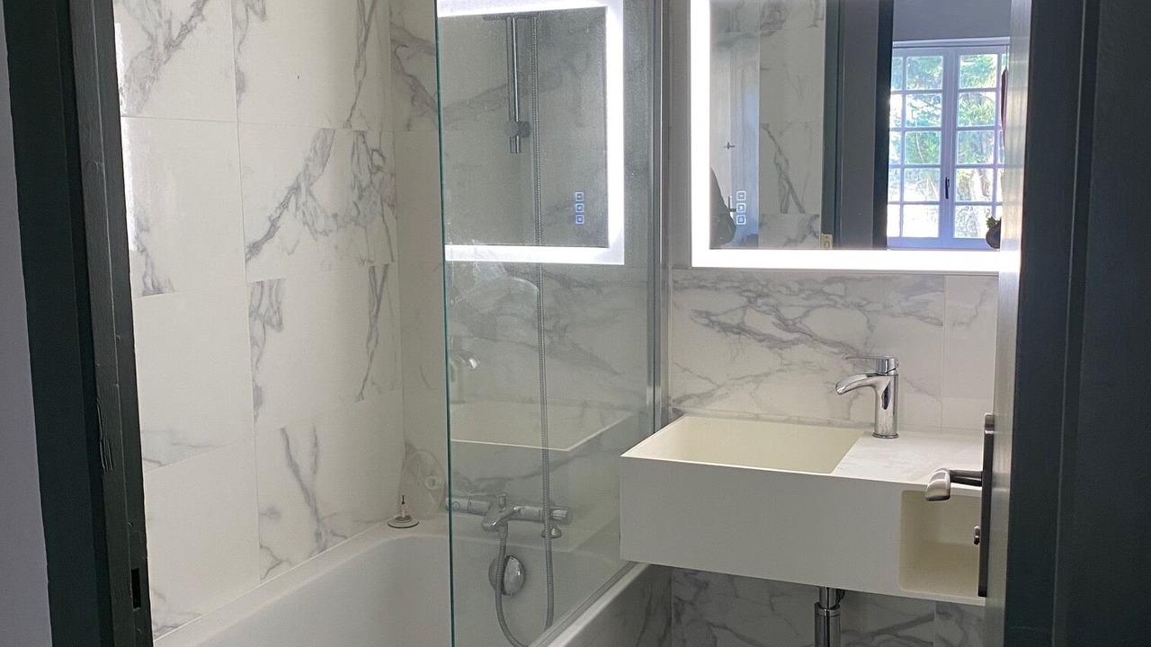 Photo of Bathroom in Boissy-le-Cutte