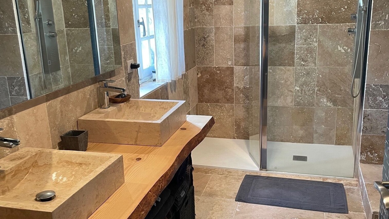 Photo of Bathroom in Boissy-le-Cutte