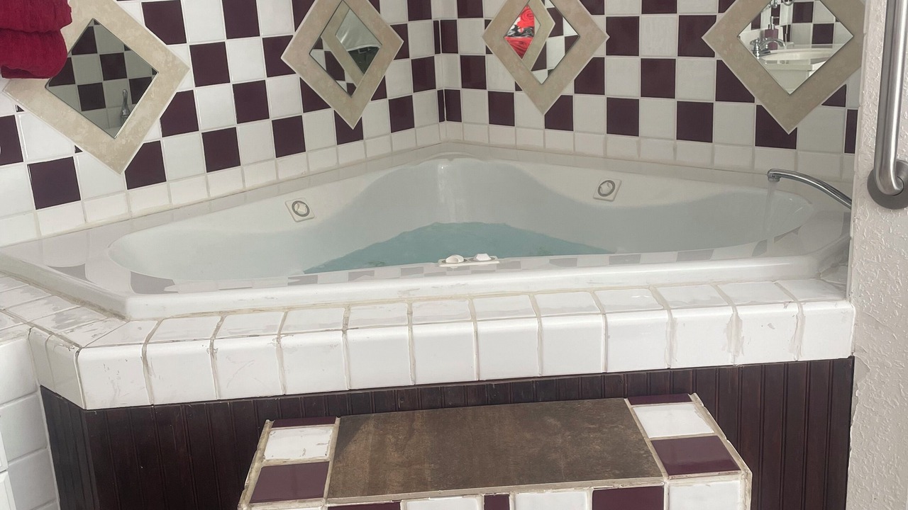 Photo of Bathroom in Eminence