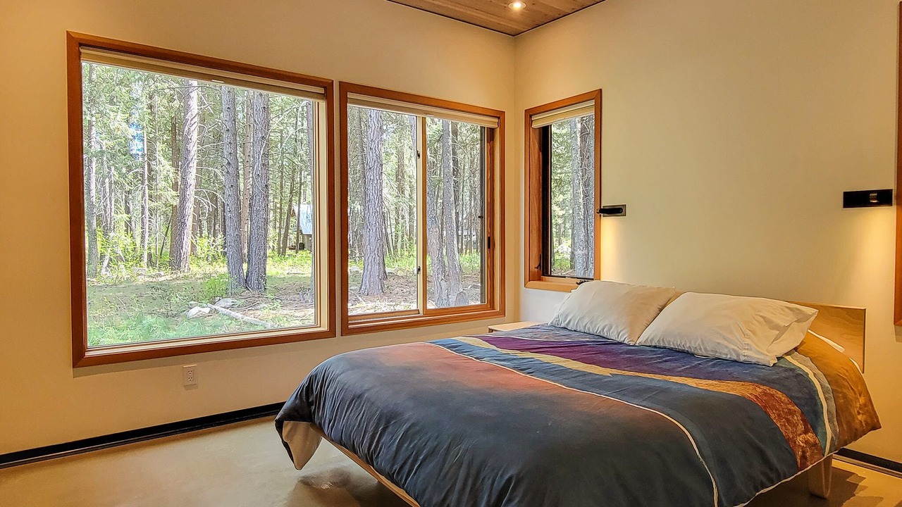 Photo of Bedroom in Mazama