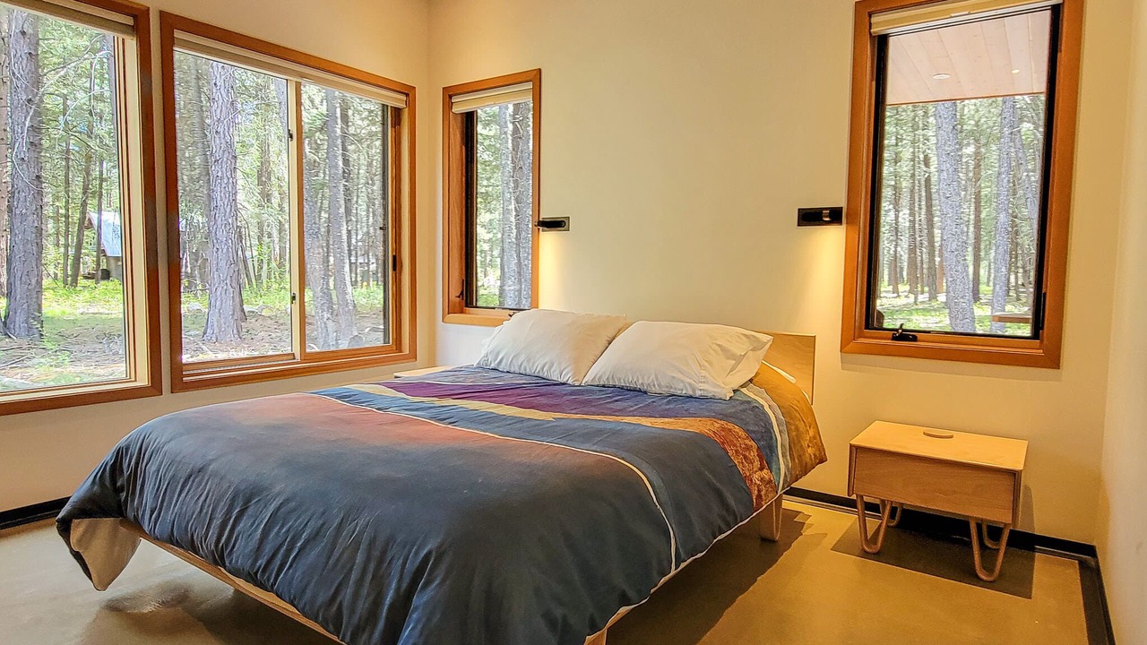 Photo of Bedroom in Mazama