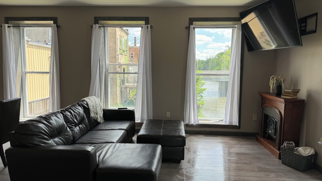 Photo of Livingroom in Albany