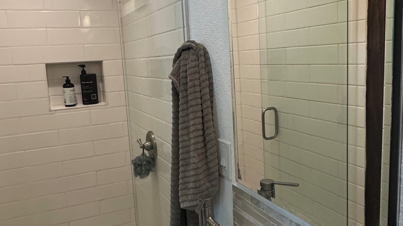 Photo of Bathroom in Austin Lake Estates