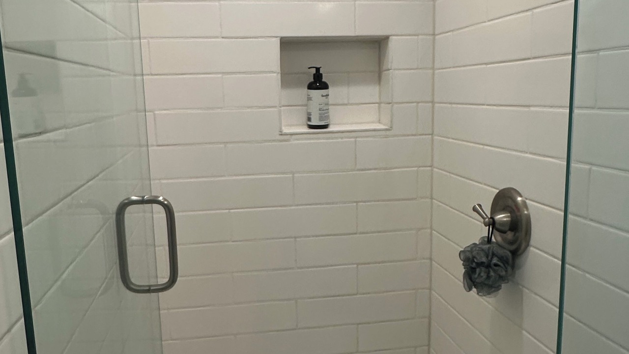 Photo of Bathroom in Austin Lake Estates