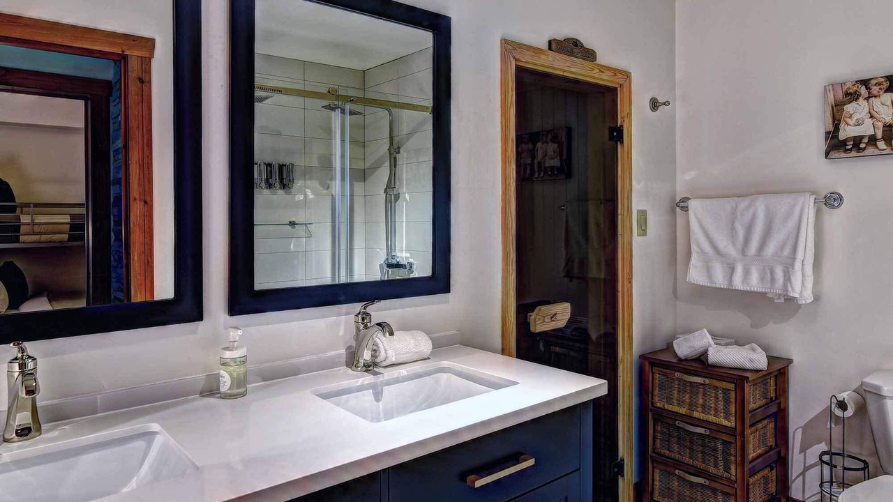 Photo of Bathroom in Tremblant-Les-Eaux