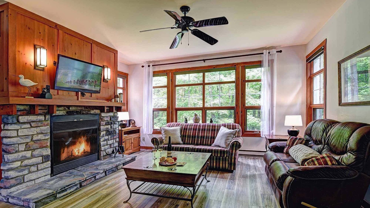 Photo of Livingroom in Tremblant-Les-Eaux