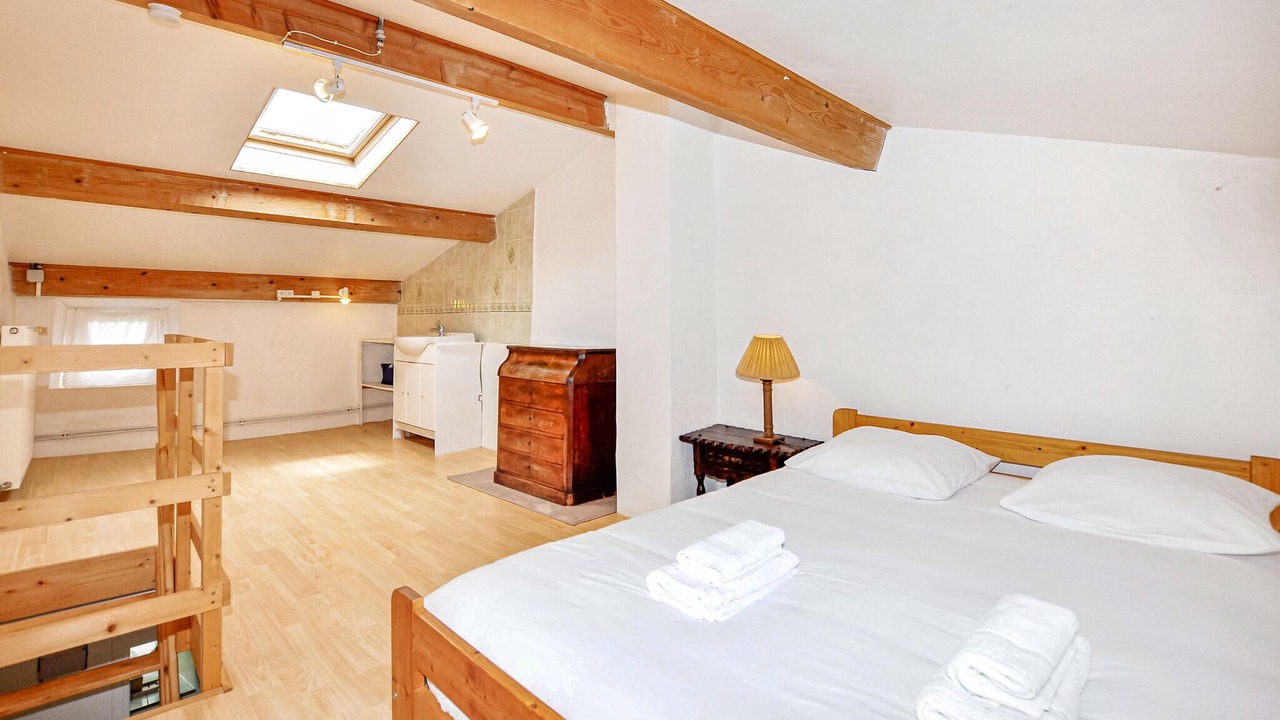 Photo of Others in Dun