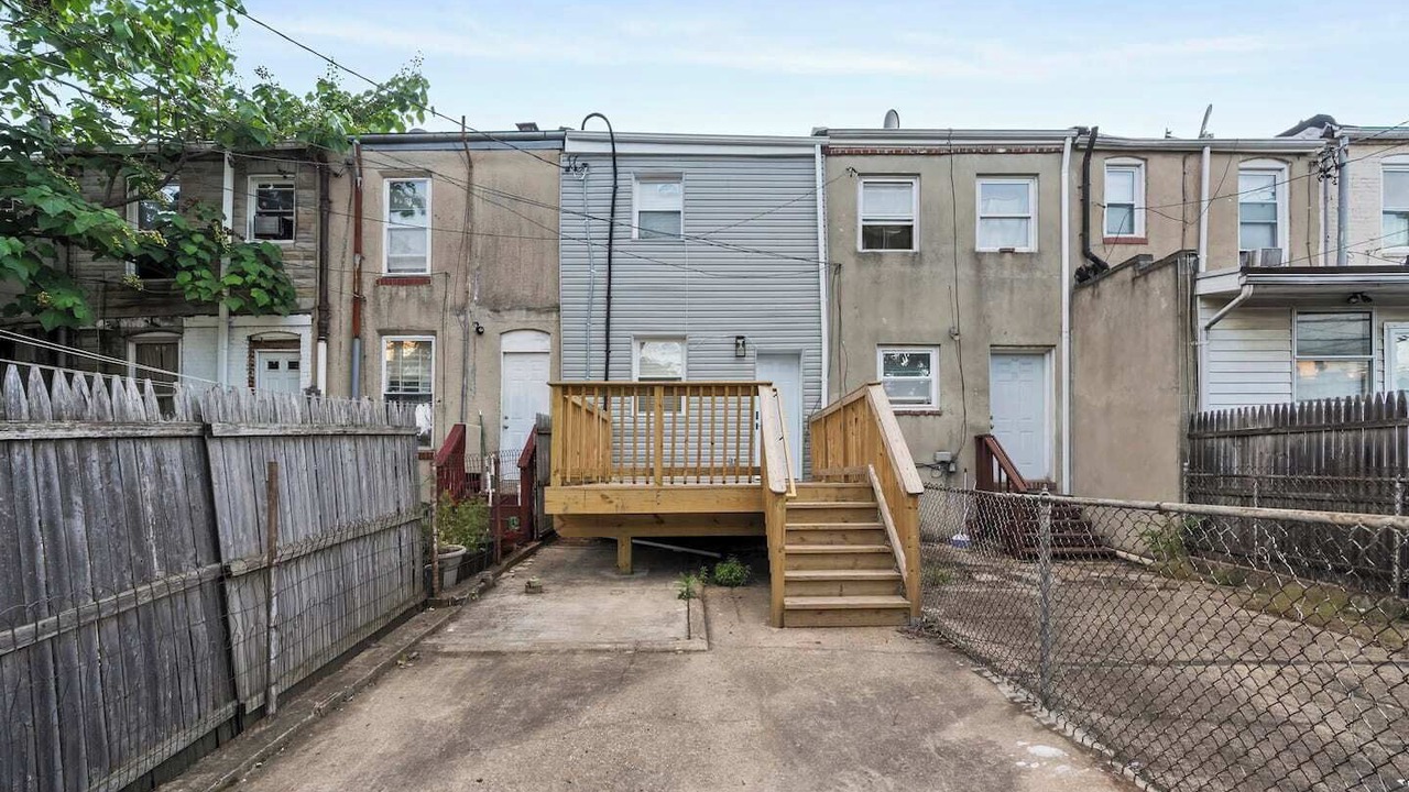 Photo of Others in Downtown Baltimore