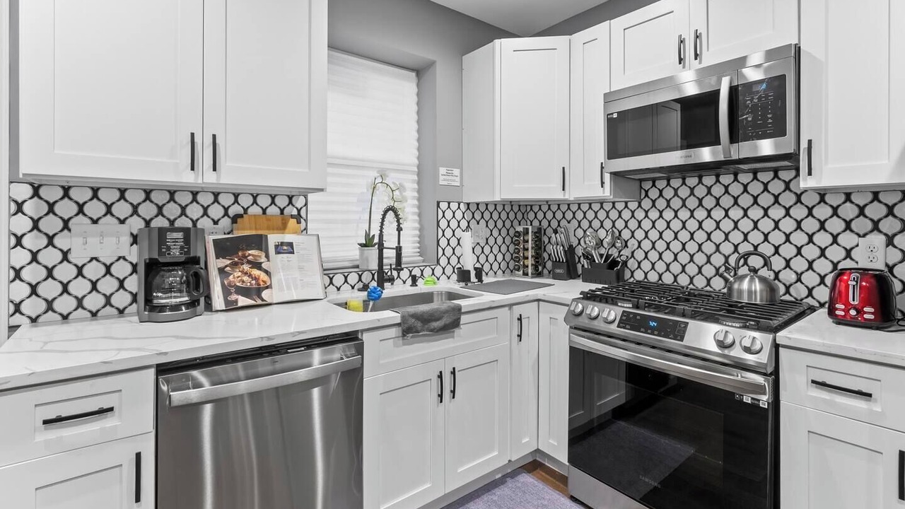 Photo of Others in Downtown Baltimore