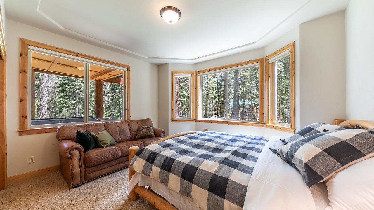 Photo of Bedroom in Tahoe Pines
