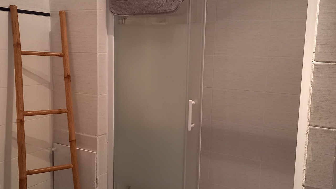 Photo of Bathroom in Decize