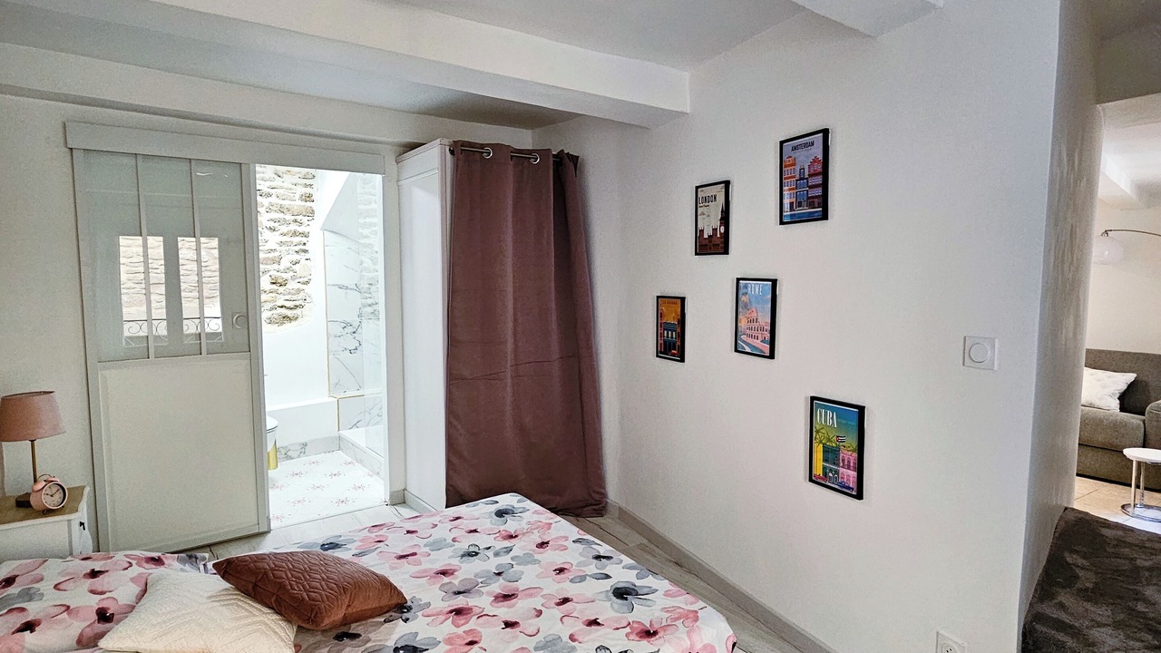 Photo of Bedroom in Chateauneuf-du-Pape