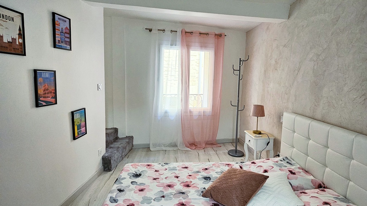 Photo of Bedroom in Chateauneuf-du-Pape