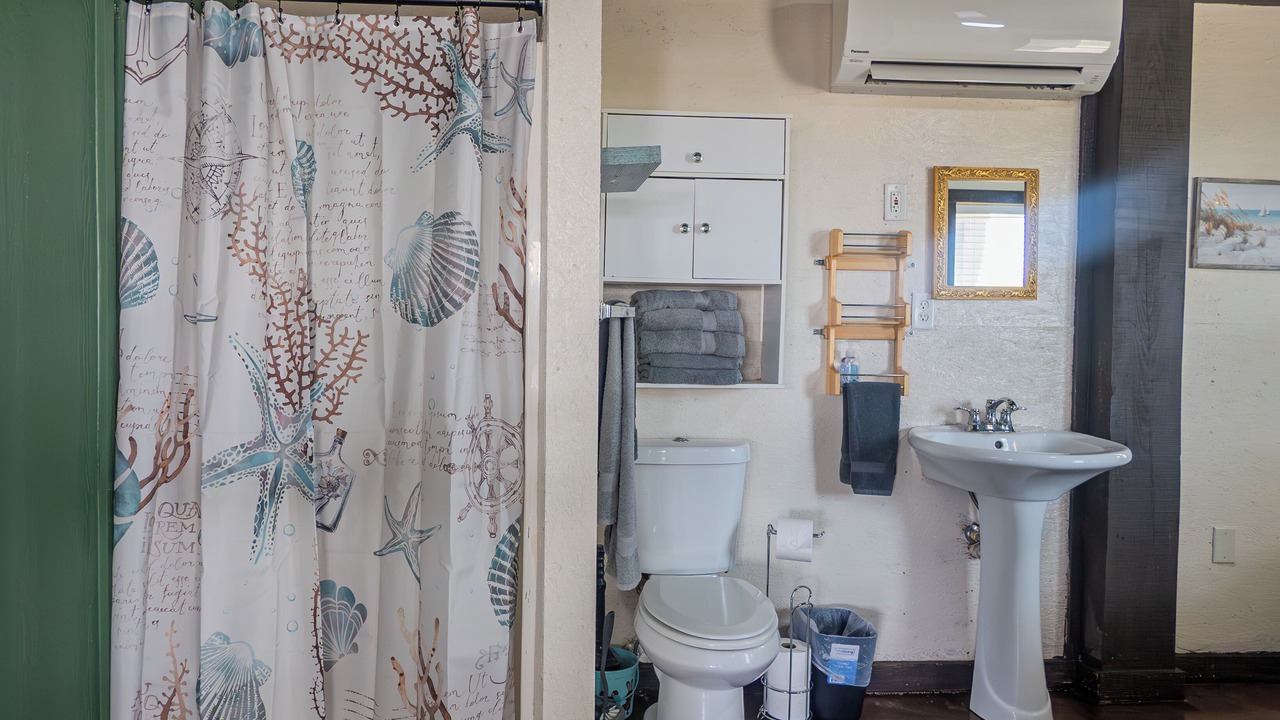 Photo of Bathroom in Cedar Lane