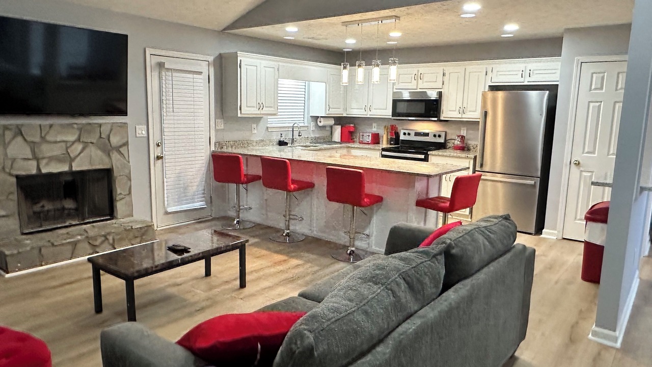 Photo of Others in Locust Grove