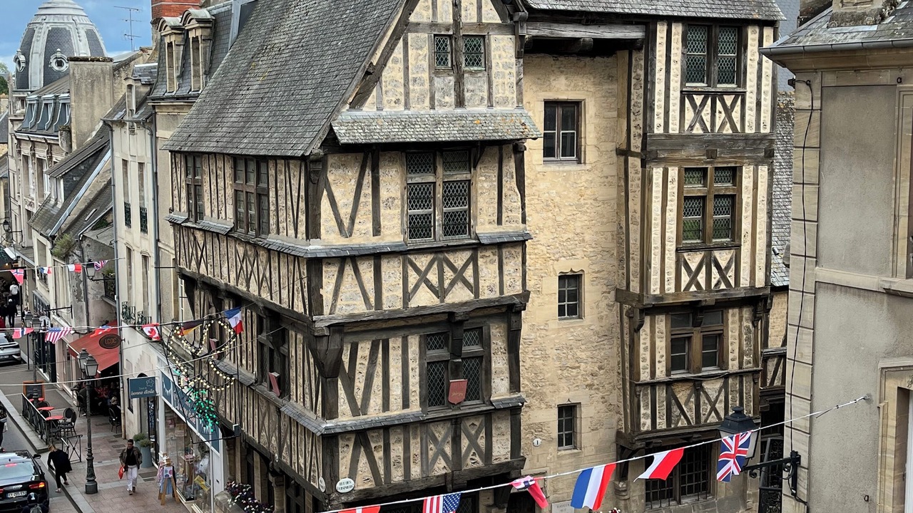 Photo of Others in Bayeux