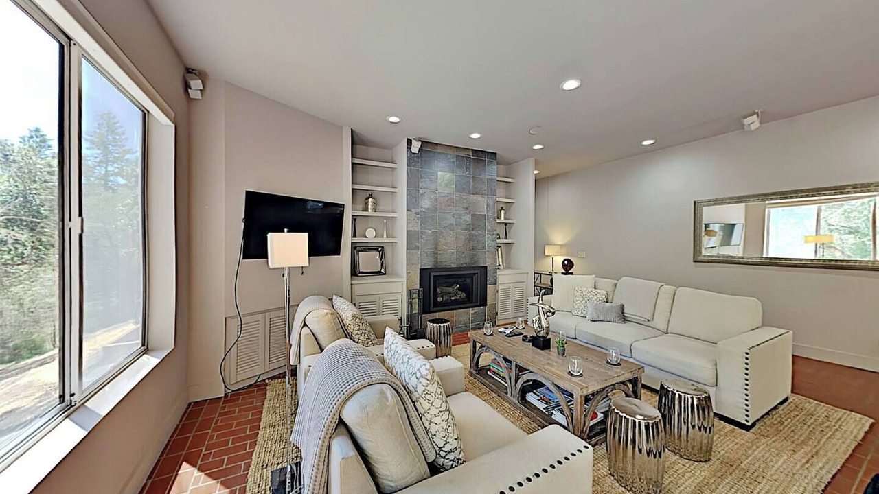 Photo of Livingroom in Glen Ellen