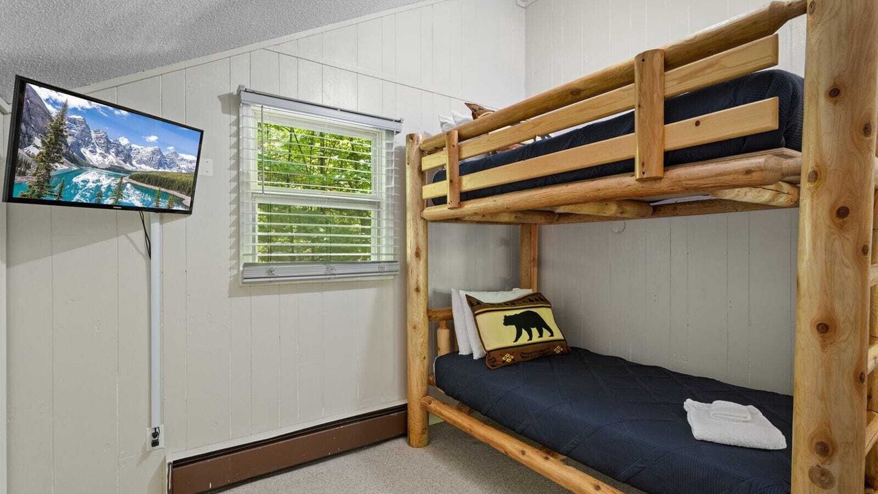 Photo of Bedroom in Beech Mountain