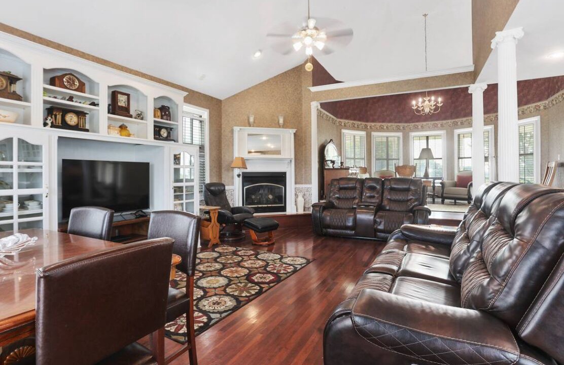 Photo of Livingroom in Smithville