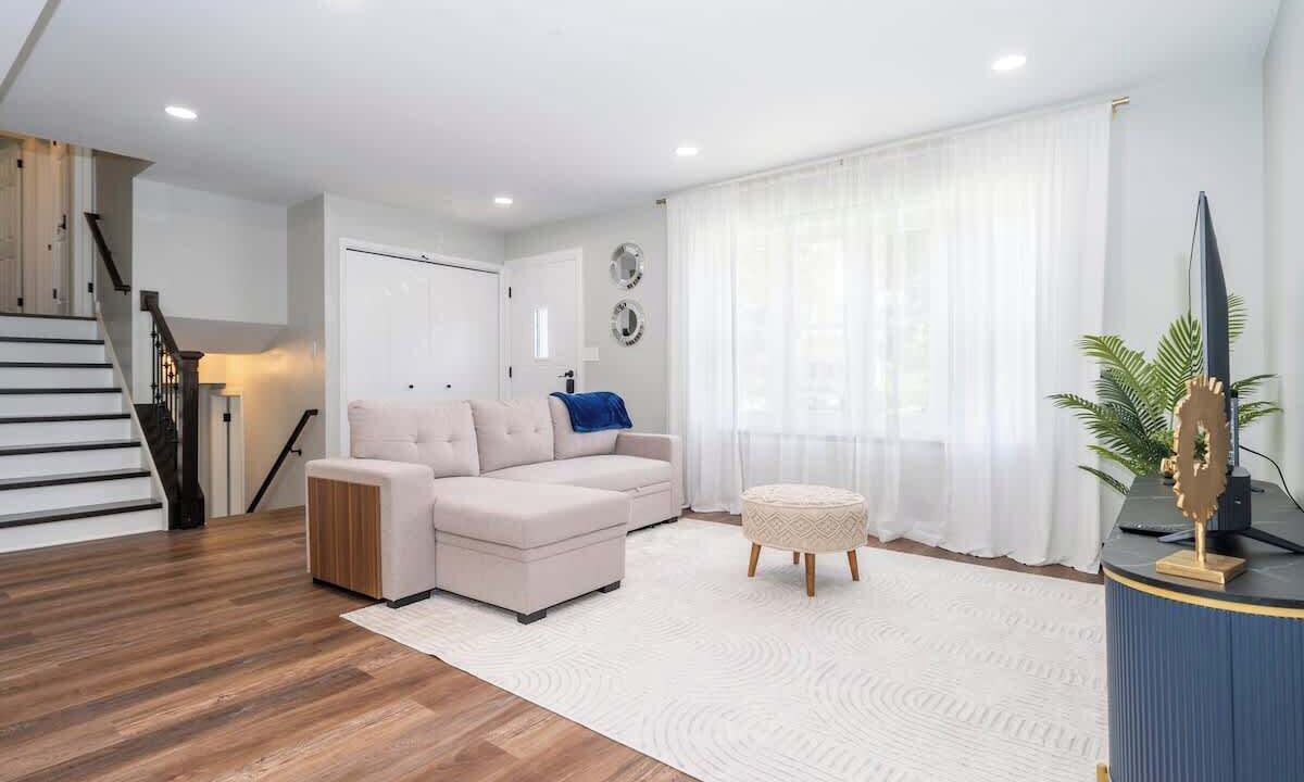 Photo of Livingroom in Elmhurst