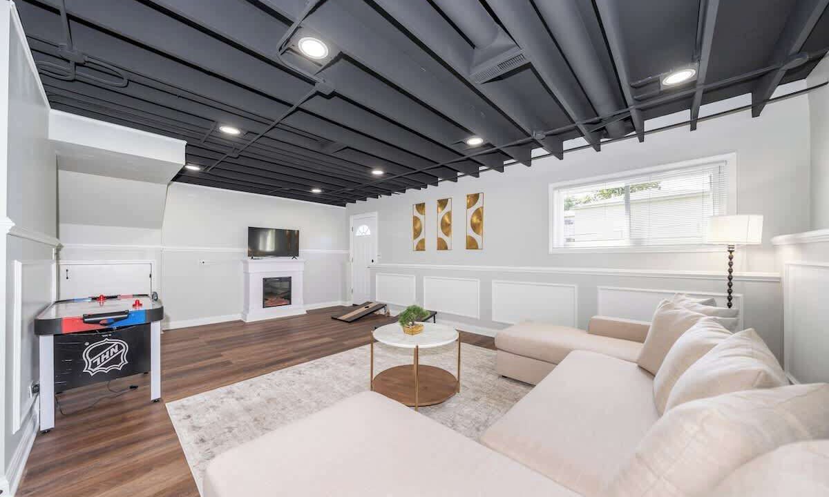 Photo of Livingroom in Elmhurst