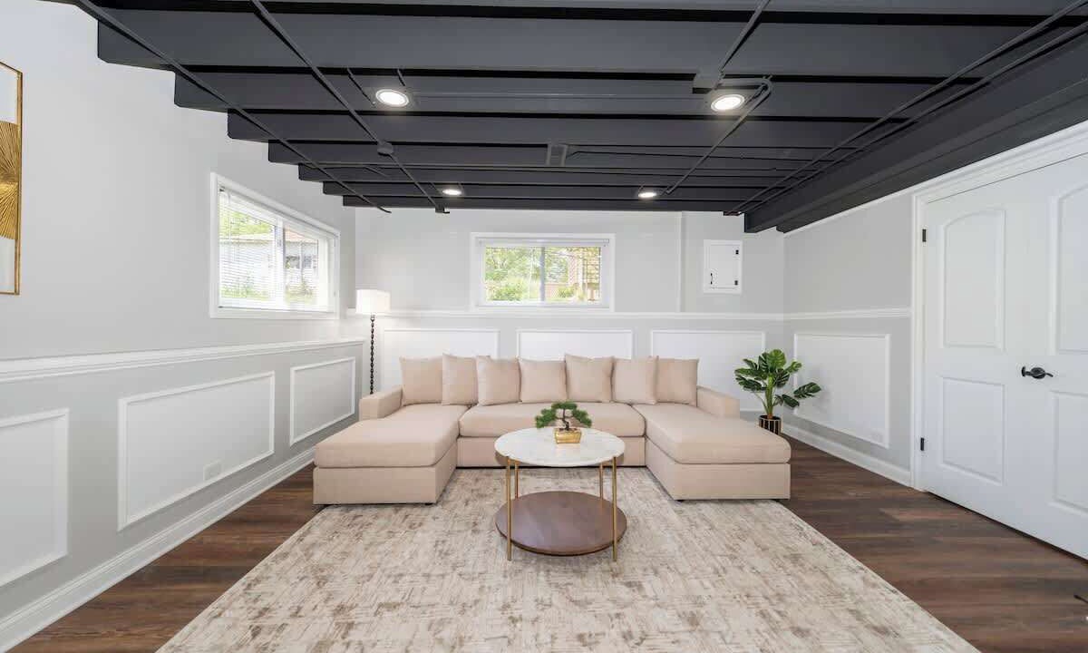 Photo of Livingroom in Elmhurst