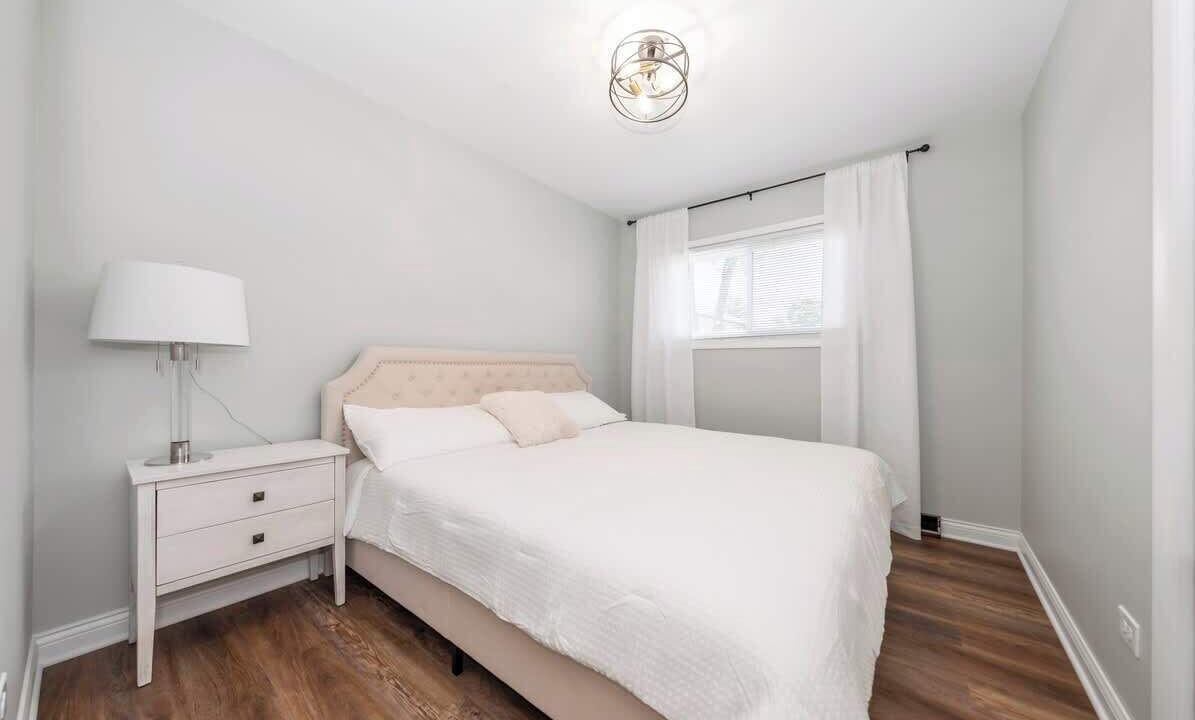 Photo of Bedroom in Elmhurst