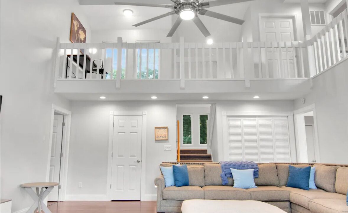 Photo of Livingroom in Eatonton