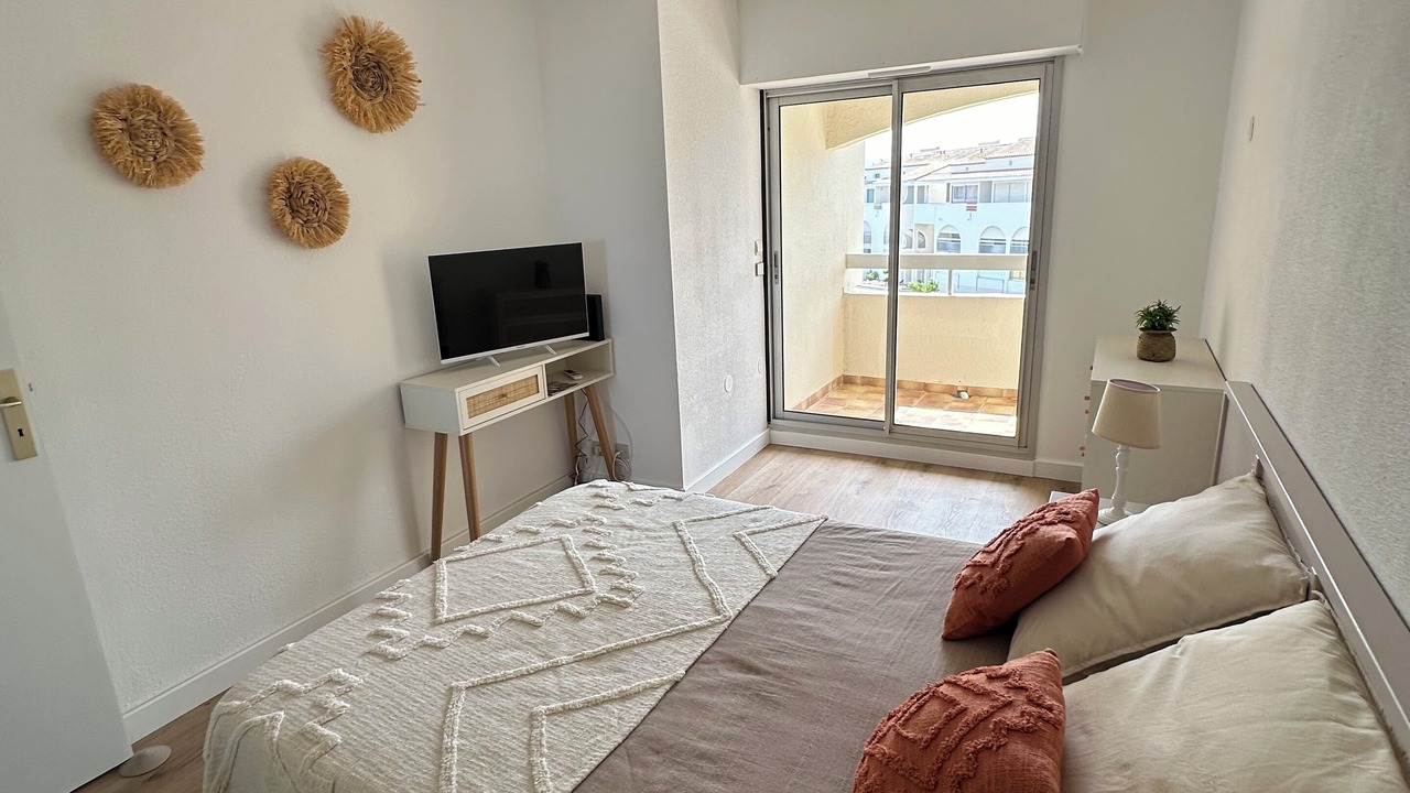 Photo of Bedroom in Saint-Cyprien Plage