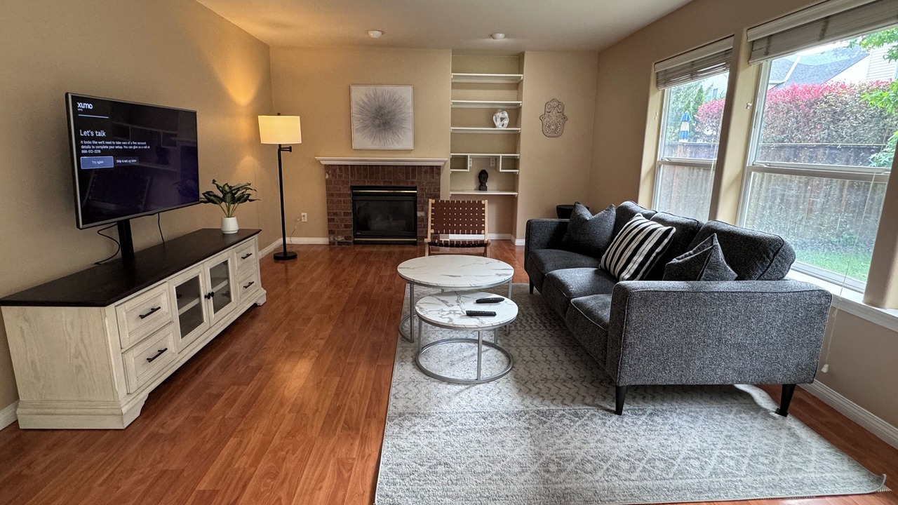 Photo of Livingroom in Hillsboro