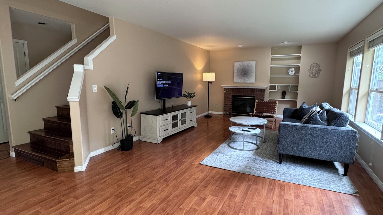 Photo of Livingroom in Hillsboro