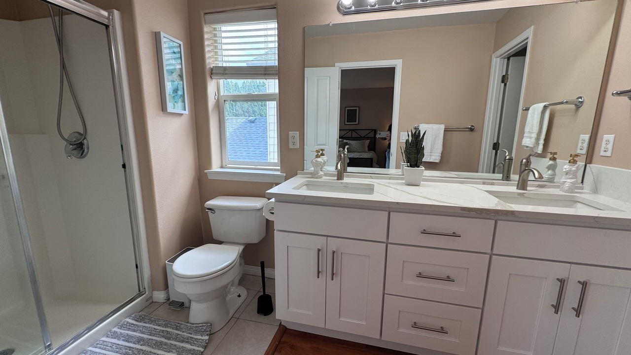 Photo of Bathroom in Hillsboro