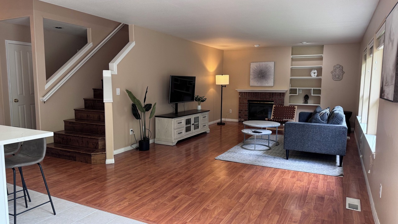 Photo of Livingroom in Hillsboro