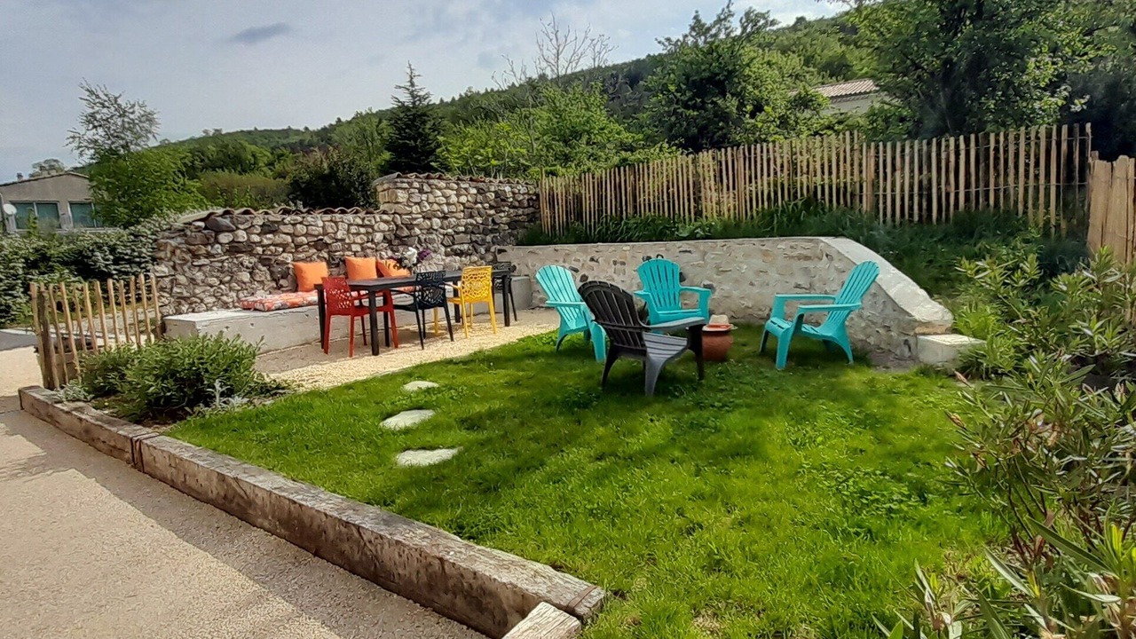 Photo of Outdoor in Saint-Vincent-de-Barres