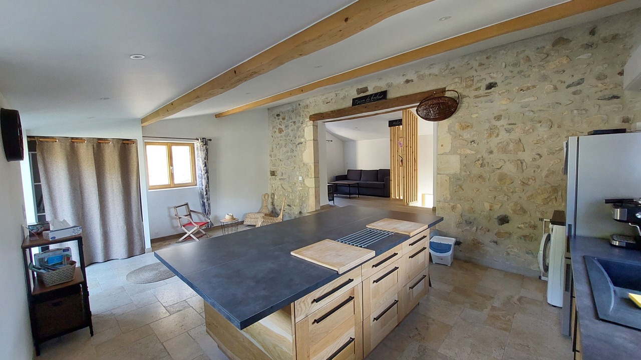 Photo of Others in Saint-Vincent-de-Barres