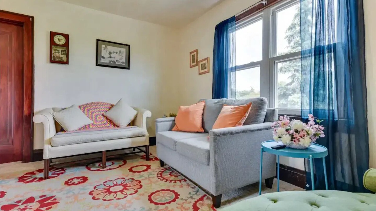 Photo of Livingroom in Cheektowaga