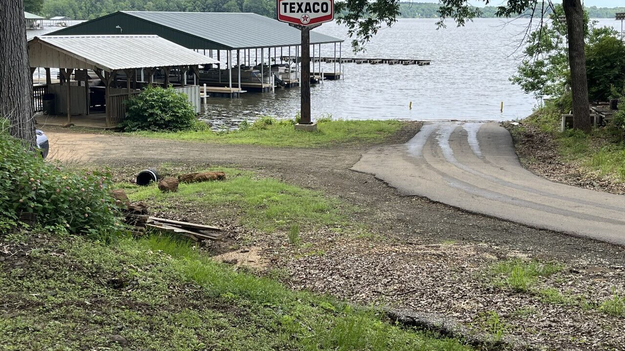 Photo of Others in Hemphill