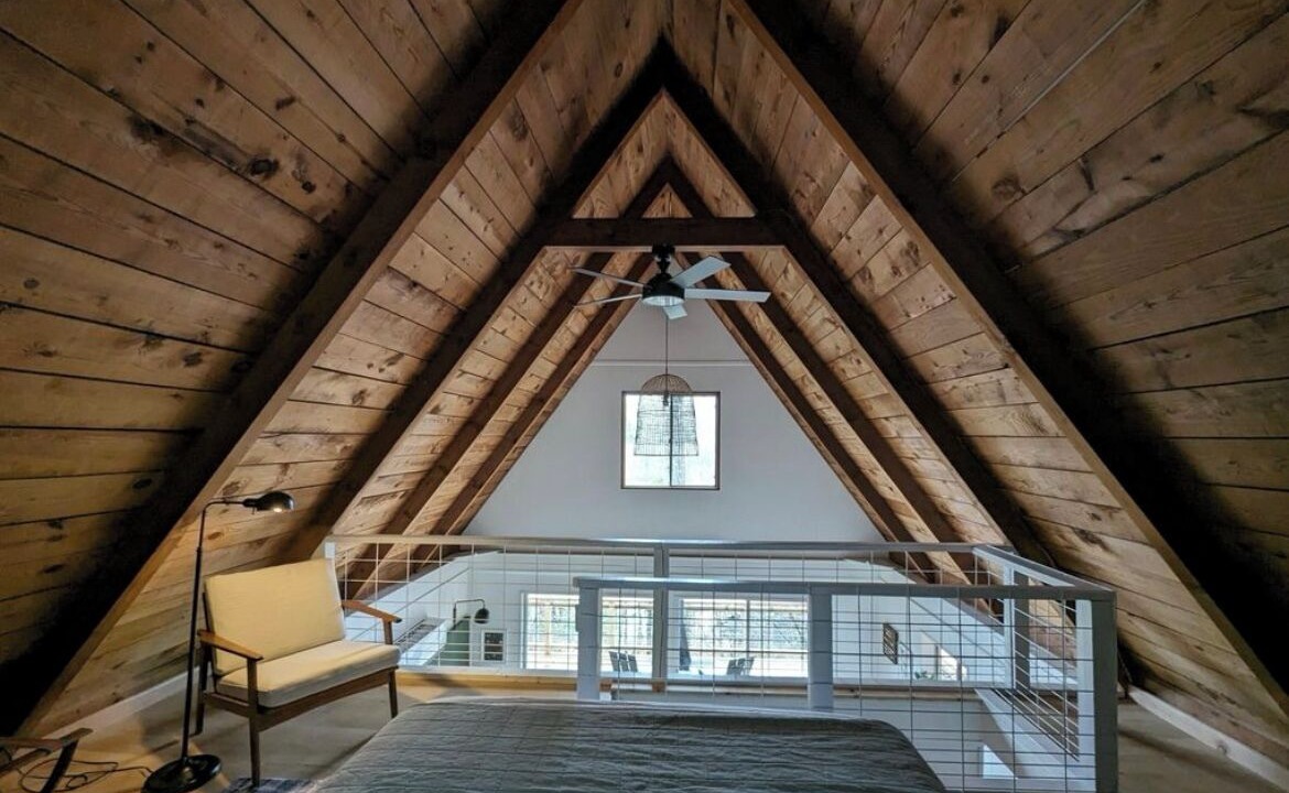 Photo of Bedroom in Flat Hollow Marina