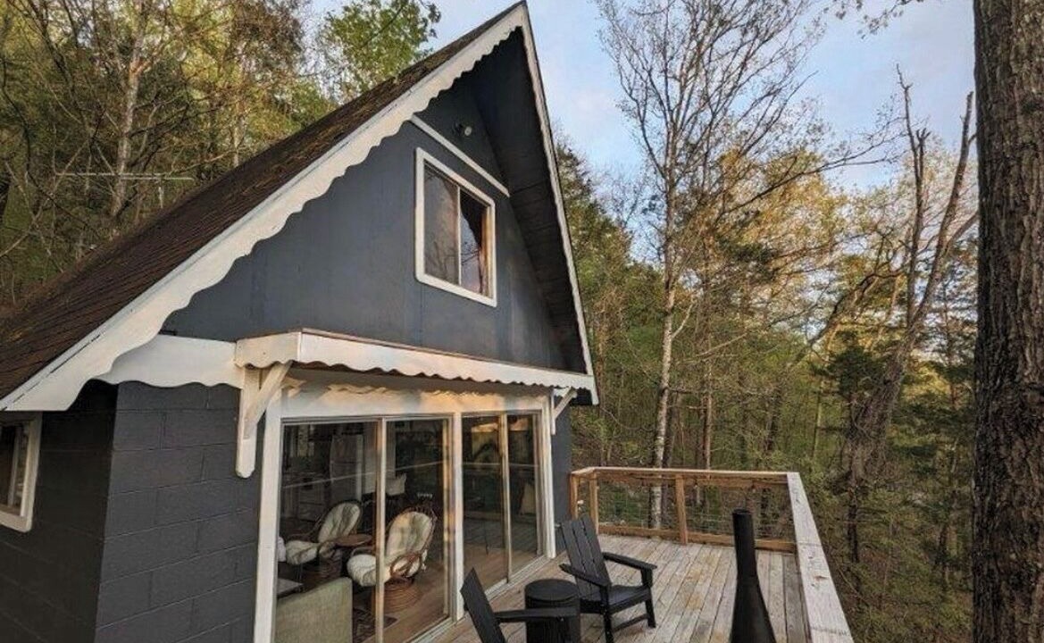 Photo of Patio Balcony in Flat Hollow Marina